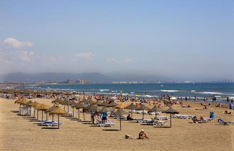 Sweets Rooms On The Beach Valencia Bagian luar foto